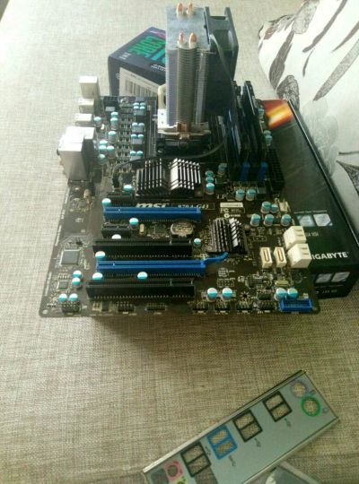 Лот: 11579702. Фото: 1. amd fx 4300, msi 970a-g43, hyperx... Процессоры