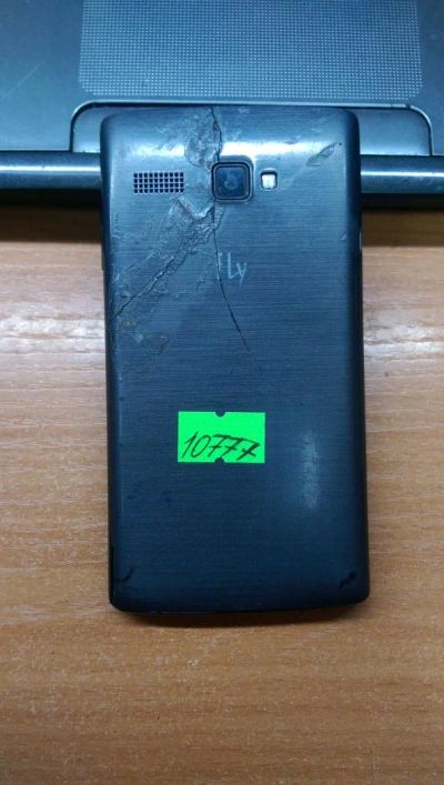 Лот: 10200251. Фото: 1. Телефон Fly FS 401 (10777). Кнопочные мобильные телефоны