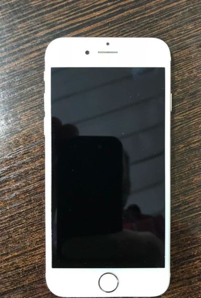 Лот: 10934375. Фото: 1. iPhone 6 16 в идеале, без дефектов... Смартфоны