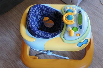 Лот: 7144884. Фото: 1. Детские ходунки Chicco (Италия... Ходунки, прыгунки, качели