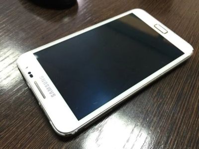 Лот: 6457058. Фото: 1. Samsung Galaxy NOTE N7000 Белый. Смартфоны