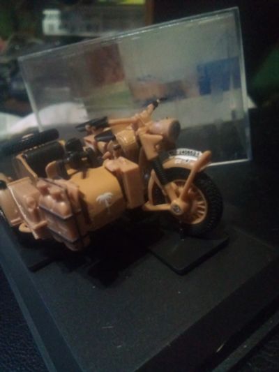 Лот: 19559271. Фото: 1. BMW R 75, 1:43 Cararama. Автомоделизм