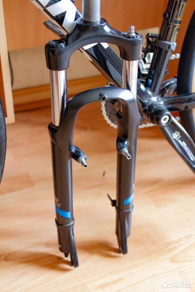 Лот: 25325248. Фото: 1. Вилка SR Suntour 27.5". Запчасти