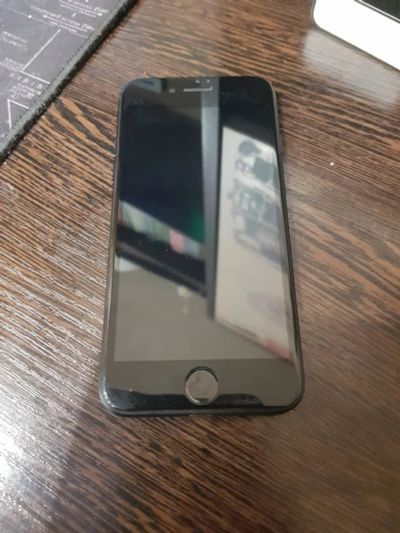 Лот: 11277177. Фото: 1. iphone 7 128 gb black. Смартфоны