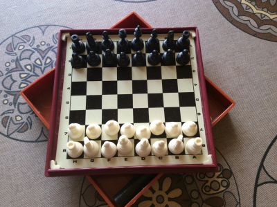 Лот: 17543639. Фото: 1. Шахматы, шашки на магнитах. Шахматы, шашки, нарды