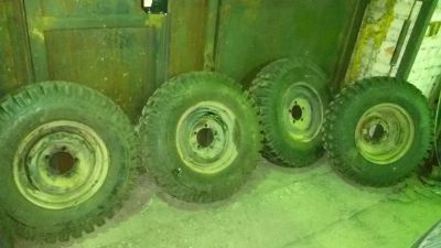 Лот: 6772582. Фото: 1. Колеса УАЗ. Пятаки. Шины на дисках