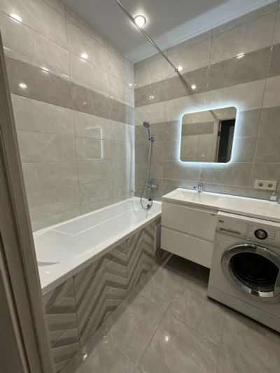 Лот: 23700047. Фото: 1. Краснообск р.п. 3 мкр., 15/1. Квартиры, студии