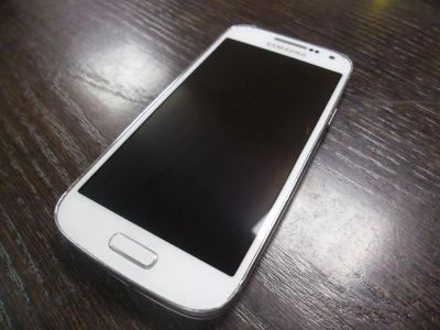 Лот: 10009770. Фото: 1. Телефон Samsung GT-i9190 (4235... Смартфоны