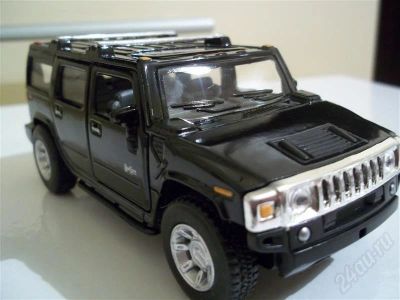 Лот: 704600. Фото: 1. моделька Hummer H2 SUV. Автомоделизм