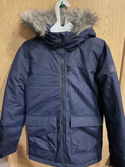 Лот: 21128904. Фото: 1. Куртка утепленная Adidas. Легкие куртки, толстовки