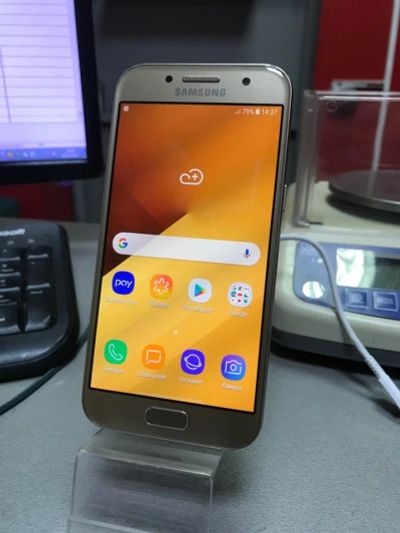 Лот: 17267972. Фото: 1. Смартфон Samsung galaxy A3 (2017... Смартфоны