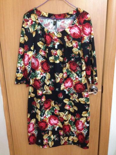 Лот: 6298737. Фото: 1. Платье р-р 52 очень красивое. Платья