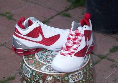 Лот: 778027. Фото: 1. новae NIKE SHOX Кроссовки размера... Кеды, кроссовки, слипоны