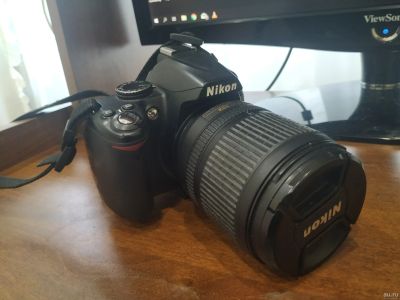 Лот: 13572975. Фото: 1. Продам Nikon D3000 с отличным... Цифровые зеркальные
