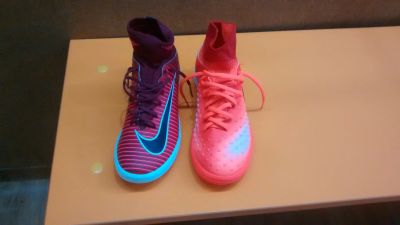 Лот: 13016207. Фото: 1. Детские, залки,бутсы nike 36р... Детские спортивные комплексы, батуты