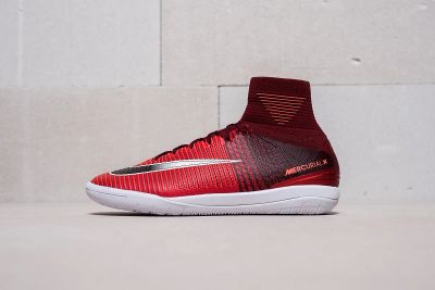Лот: 11210968. Фото: 1. Футбольная обувь Nike MercurialX... Кеды, кроссовки, слипоны