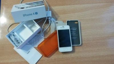 Лот: 4046966. Фото: 1. Новый iPhone 4S 16GB (iOS 7.1... Смартфоны