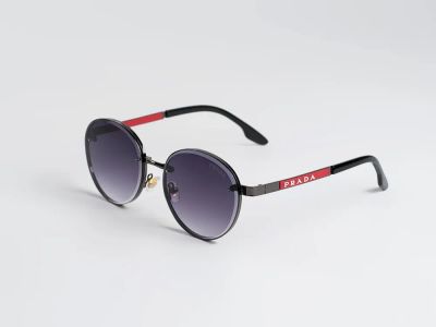 Лот: 25273424. Фото: 1. Очки Prada. Очки солнцезащитные