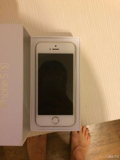 Лот: 8833751. Фото: 1. iPhone 5s gold 16 gb. Смартфоны
