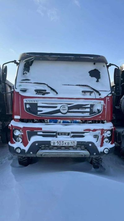 Лот: 24568442. Фото: 1. Самосвал VOLVO FM TRUCK 6X6. Автомобили