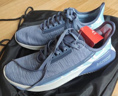 Лот: 16533672. Фото: 1. Кроссовки Li-Ning. Кеды, кроссовки, слипоны