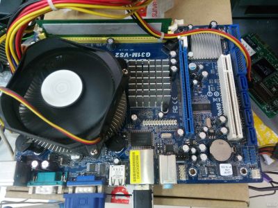Лот: 14359004. Фото: 1. материнская плата ASRock G31M-VS2... Материнские платы