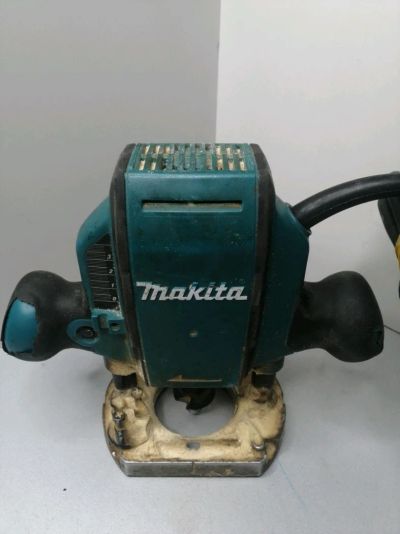 Лот: 18670340. Фото: 1. Фрезер Makita RP0900 (2102-14). Электроинструмент