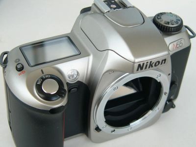 Лот: 4242889. Фото: 1. Nikon n65 пленочная зеркальная... Плёночные зеркальные