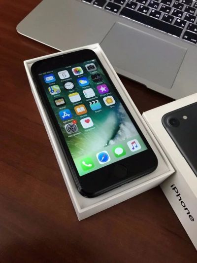 Лот: 10722136. Фото: 1. Apple iPhone 7 32gb black. Смартфоны