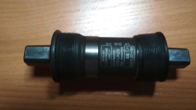Лот: 11280061. Фото: 1. shimano UN-BB26 115 68 под квадрат... Запчасти