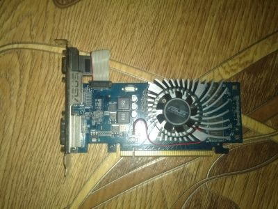 Лот: 17898058. Фото: 1. ASUS GeForce 210 [210-1GD3-L]. Видеокарты