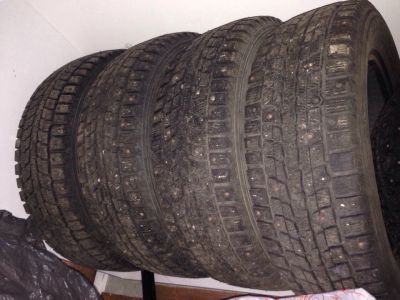 Лот: 4591772. Фото: 1. Продам 4 колеса шипованные R15... Шины