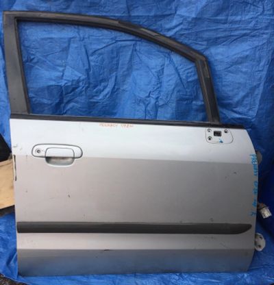 Лот: 15708661. Фото: 1. Дверь боковая Mazda Premasy CP8W... Кузов