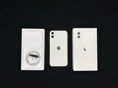 Лот: 19360066. Фото: 1. iPhone 11 64gb white. Смартфоны
