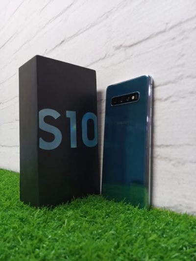 Лот: 16286909. Фото: 1. Samsung Galaxy S10. Смартфоны