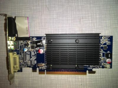 Лот: 11411531. Фото: 1. Radeon HD4550 Sapphire. Видеокарты