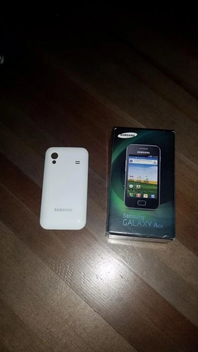 Лот: 7343829. Фото: 1. Samsung galaxy Ace задняя крышка... Кнопочные мобильные телефоны