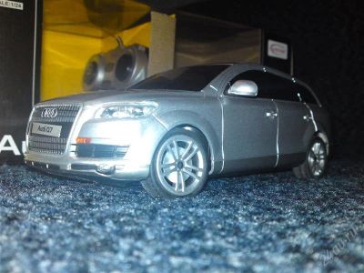Лот: 1477440. Фото: 1. Audi q7 на р\у 1:24. Машины и техника
