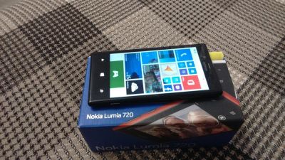 Лот: 5622376. Фото: 1. Сотовый телефон Nokia Lumia 720. Смартфоны