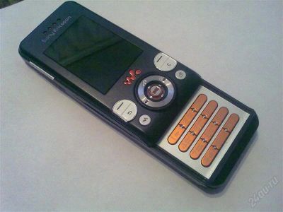 Лот: 859086. Фото: 1. Sony ericsson и appel при покупке... Кнопочные мобильные телефоны