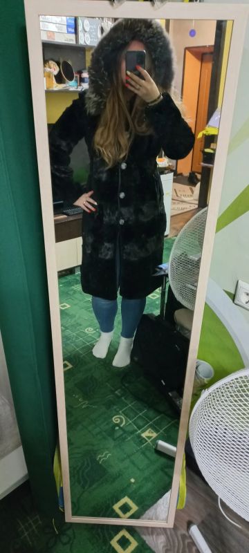Лот: 25791416. Фото: 1. Шуба мутоновая женская с вставками... Верхняя одежда