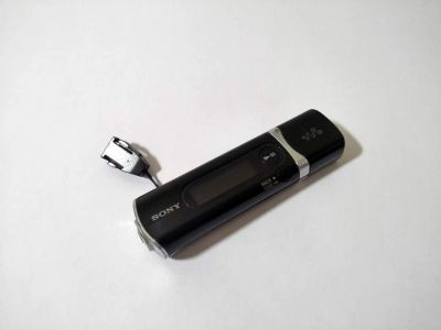 Лот: 12447242. Фото: 1. Плеер Sony Walkman NWD-B103F 1Gb. Плееры