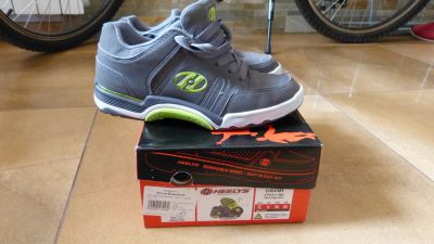 Лот: 4364714. Фото: 1. Роликовые кроссовки Heelys/Хиллис... Кеды, кроссовки