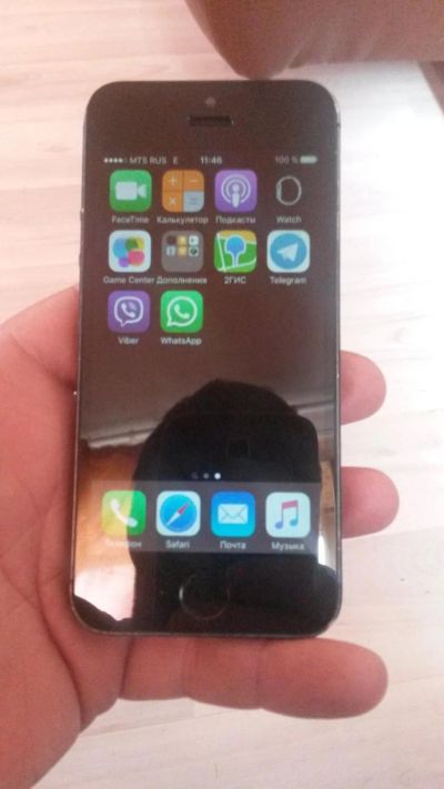 Лот: 7160392. Фото: 1. iphone 5 blak 16gb. Смартфоны