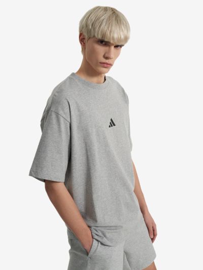 Лот: 25065216. Фото: 1. Футболка мужская adidas, Серый. Другое (спортивная одежда)