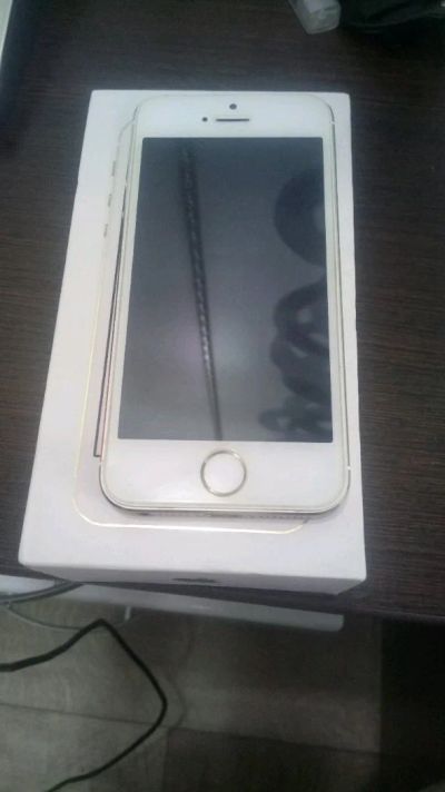 Лот: 11842153. Фото: 1. Iphone 5s 32gb. Смартфоны