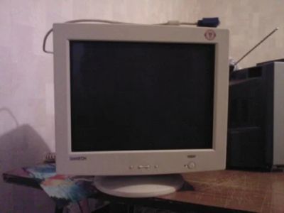 Лот: 4822417. Фото: 1. Два ЭЛТ-монитора Повторные торги. ЭЛТ-мониторы