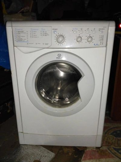 Лот: 10665420. Фото: 1. Стиральная машина indesit iwuc4105. Стиральные машины