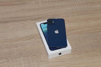 Лот: 16989396. Фото: 1. На гарантии! Чек! 5.4" Смартфон... Смартфоны