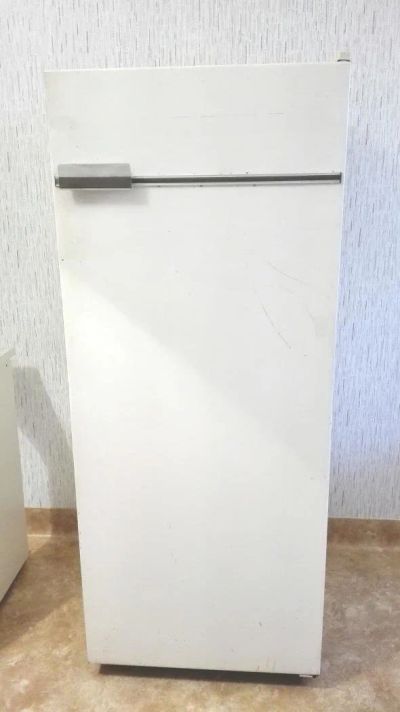 Лот: 9701345. Фото: 1. Холодильник Бирюса-6, рабочий... Холодильники, морозильные камеры